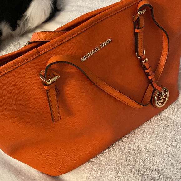 Orange Micheal Kors Tote - Picture 4 of 7